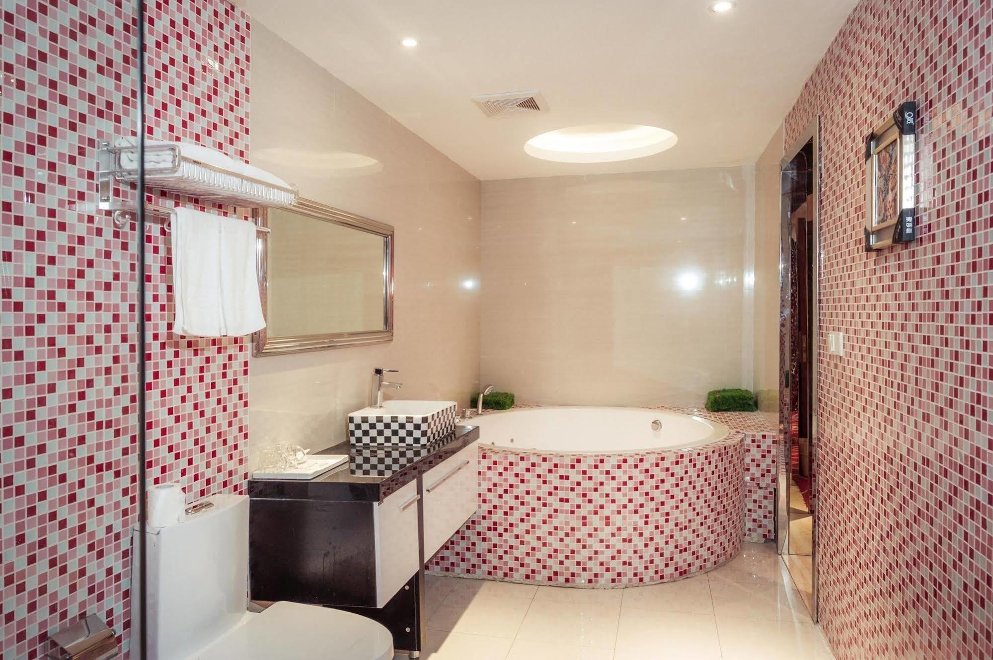 Milan Fashion Hotel Deqing Экстерьер фото