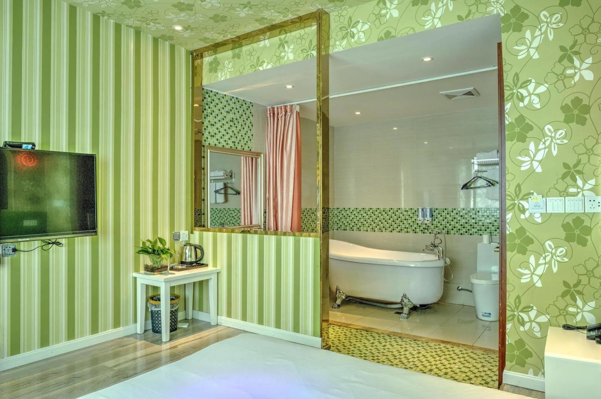 Milan Fashion Hotel Deqing Экстерьер фото