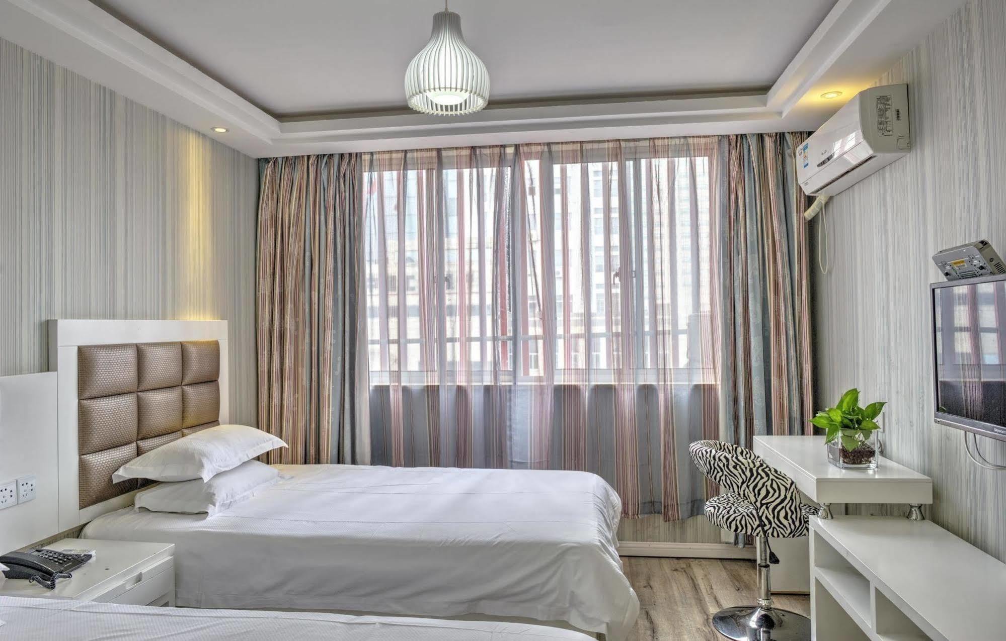 Milan Fashion Hotel Deqing Экстерьер фото
