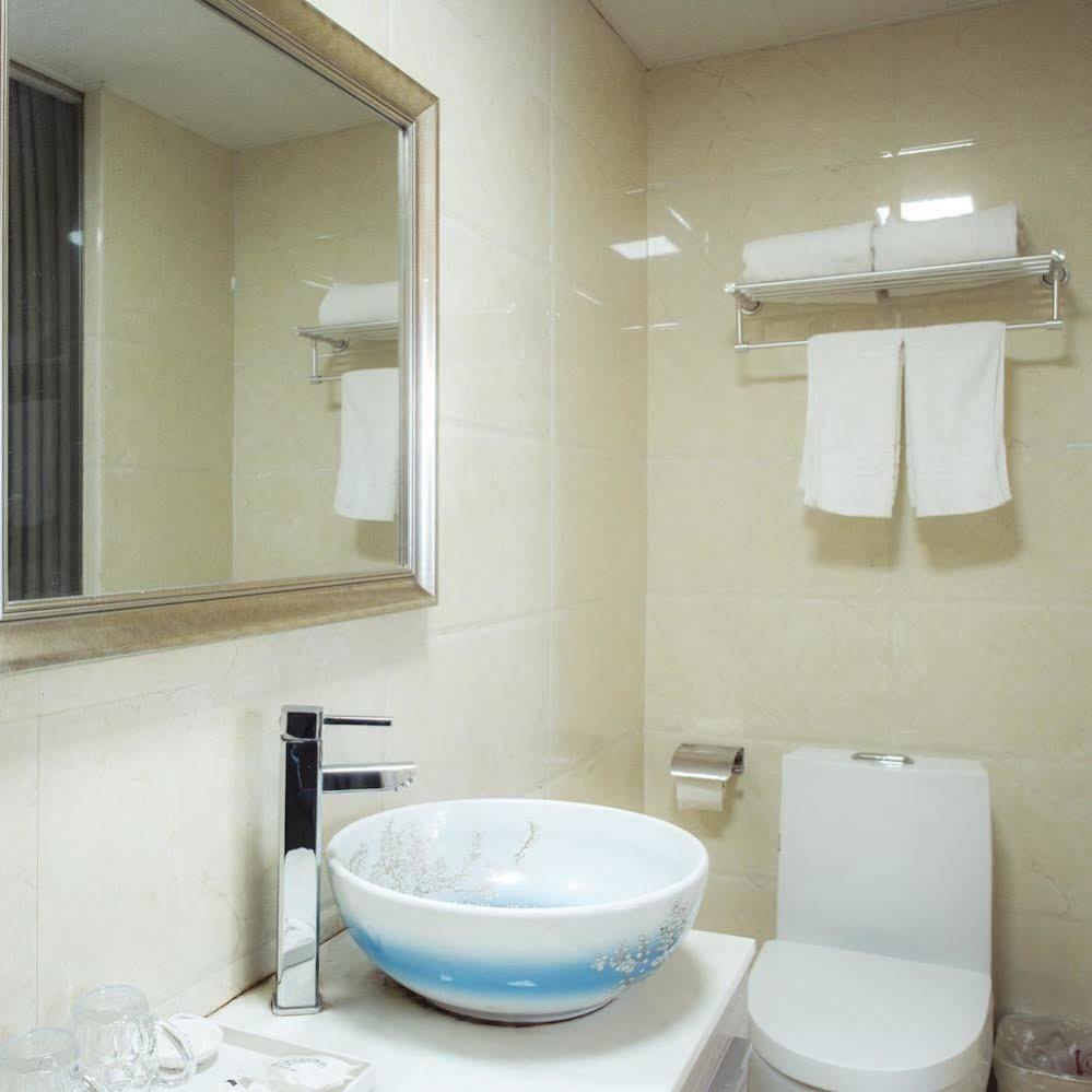 Milan Fashion Hotel Deqing Экстерьер фото
